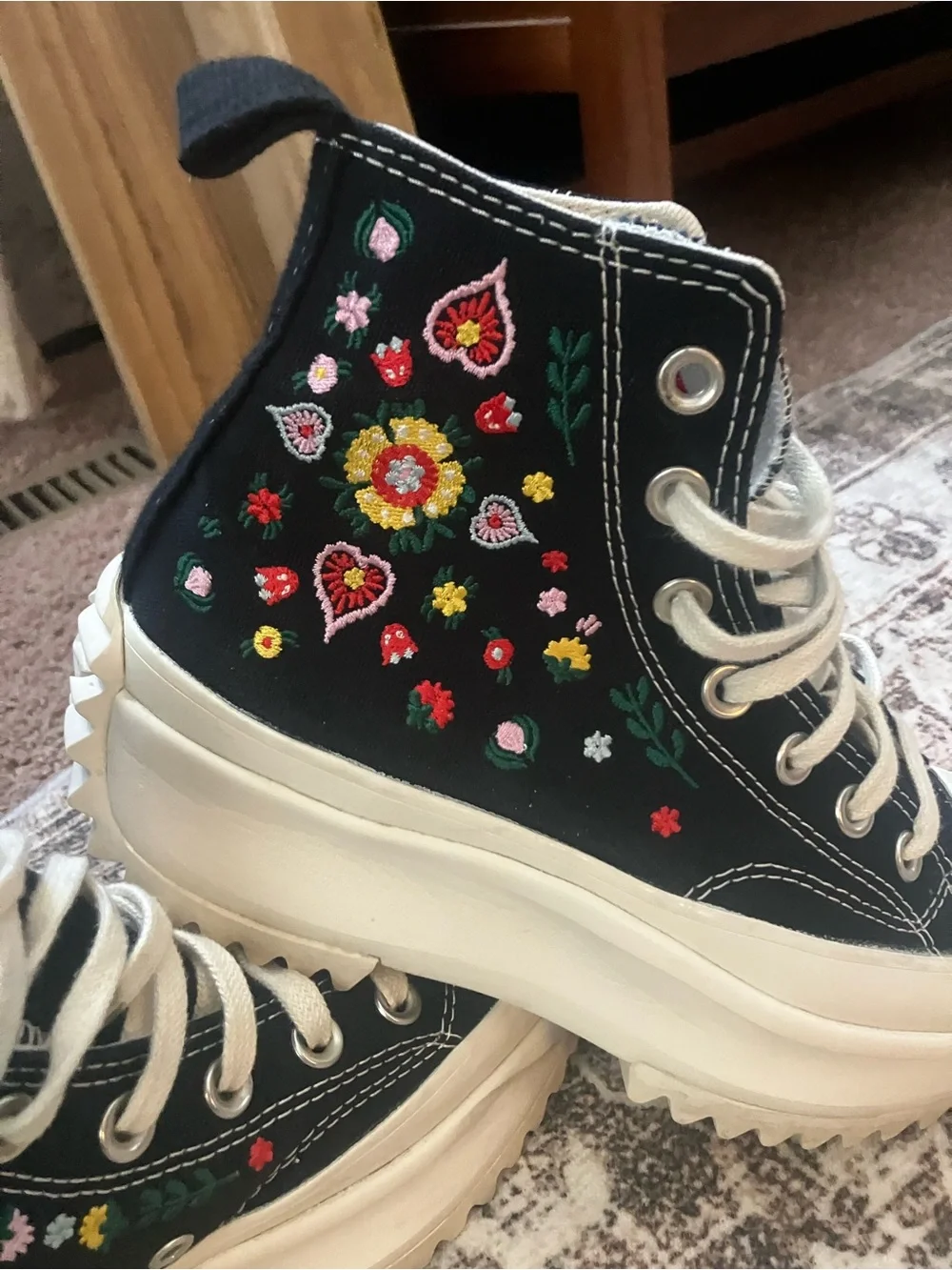Converse run star hike platform High-Top Sneakers Floral Embroidery